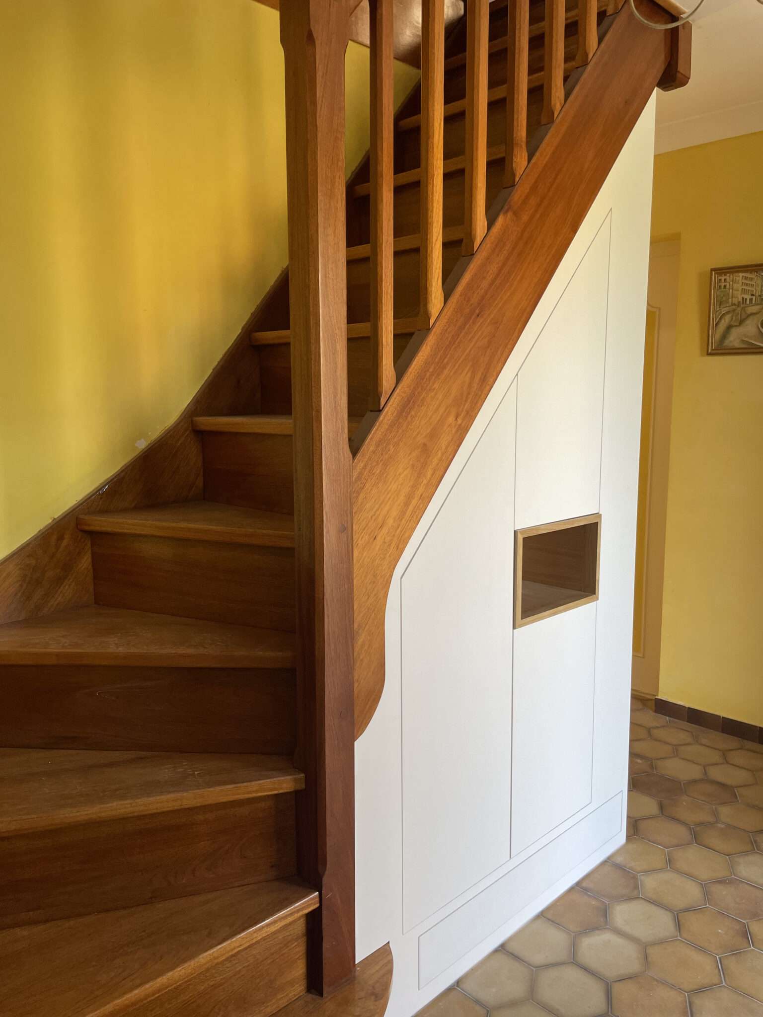 Création de rangements sous escalier - Entrée